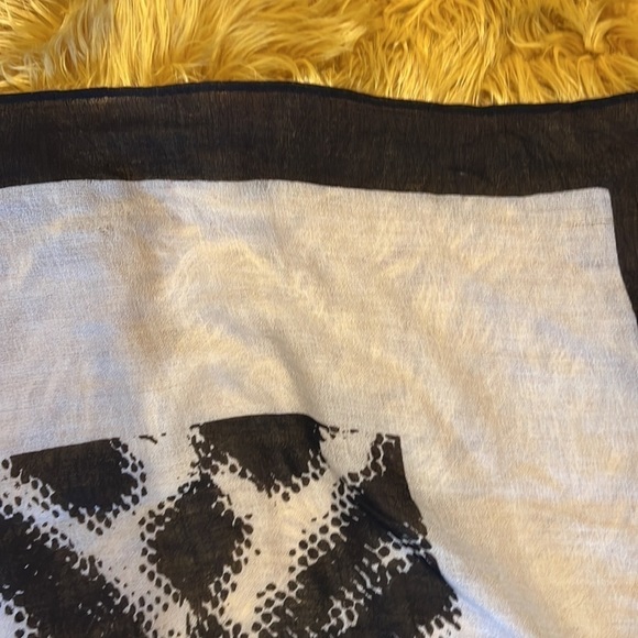 Vintage luxury canvas geo printed  square scarf - Picture 12 of 17